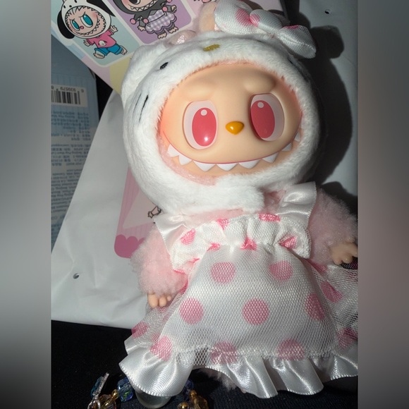 Labubu x Sanrio Characters Series vinyl plush dolls.. (HELLO KITTY) - Picture 3 of 9
